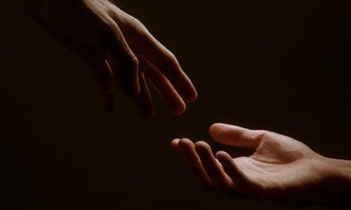 hands-g0aa3a309b_640